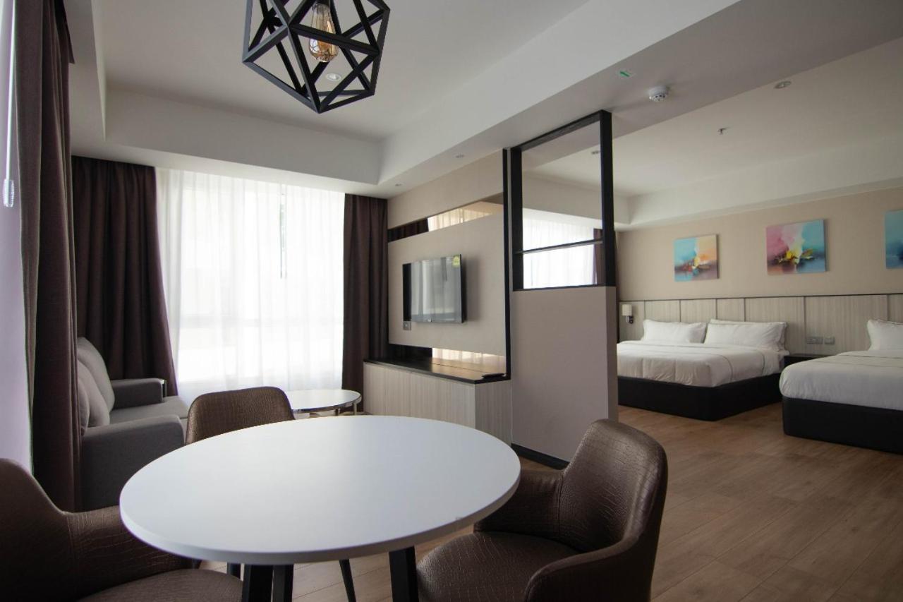 Higher Hotel Bandar Seri Begawan Exterior foto