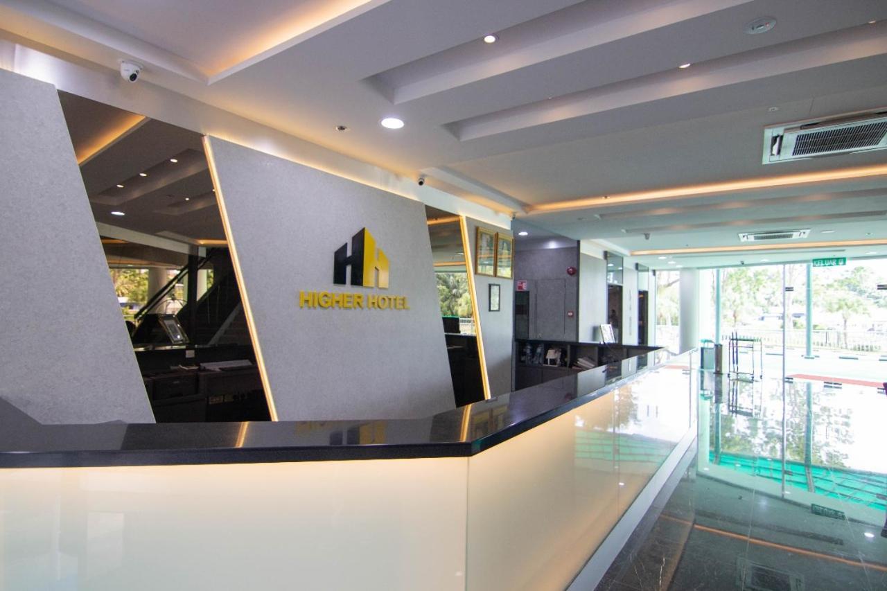 Higher Hotel Bandar Seri Begawan Exterior foto