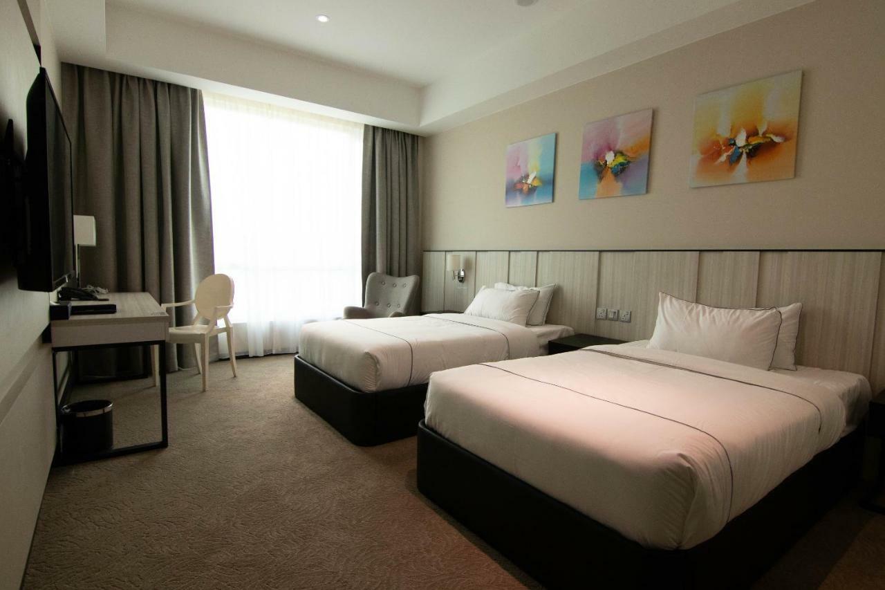 Higher Hotel Bandar Seri Begawan Exterior foto